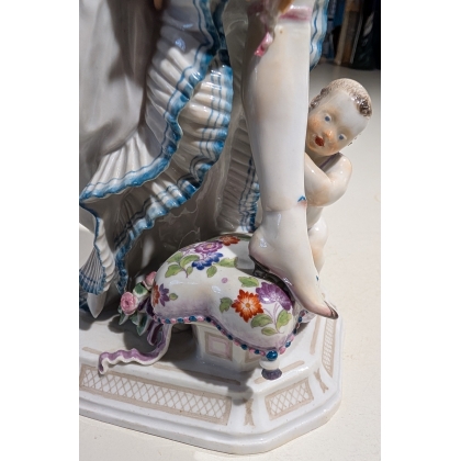 Groupe \"Femme et cupidon\" de Meissen