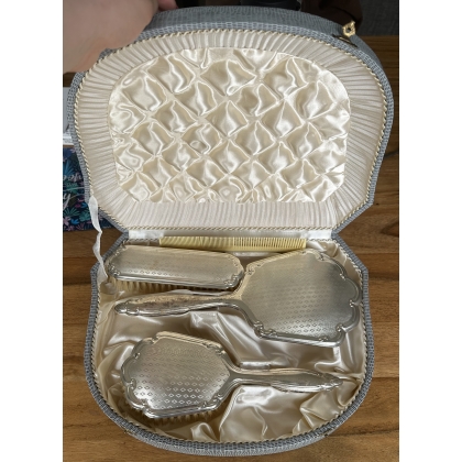 Garniture de coiffeuse en argent 800