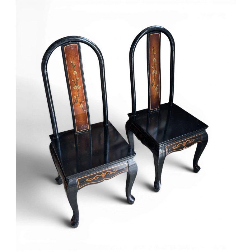 Paire de chaises chinoises laquées
