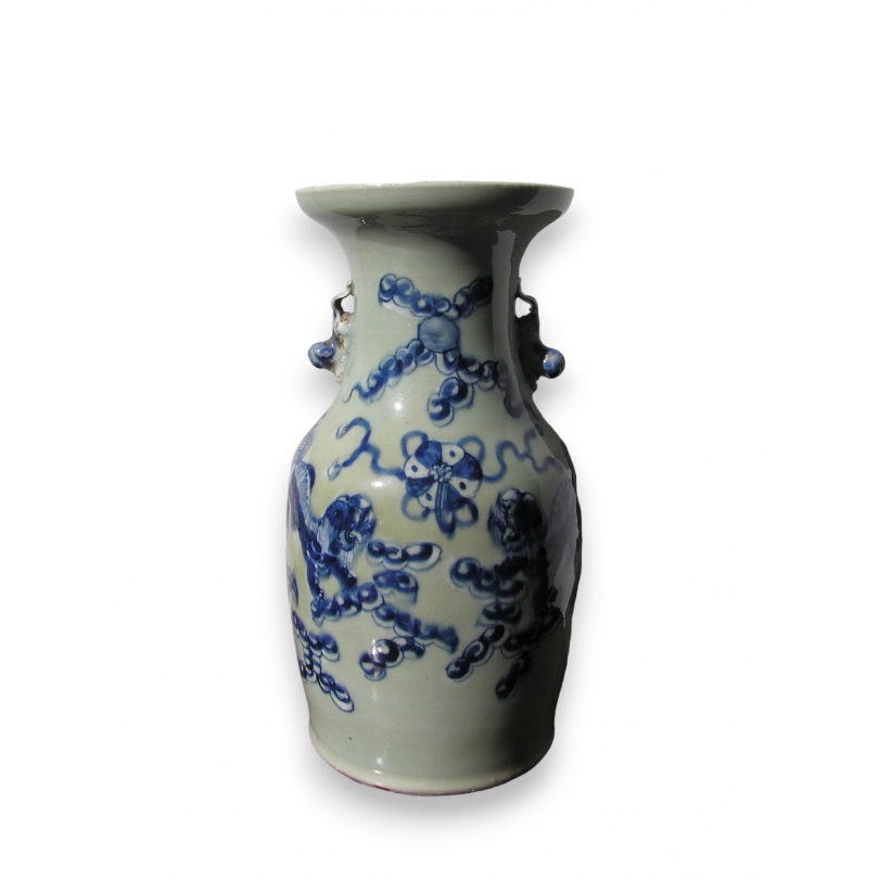 Vase en porcelaine vert-bleu