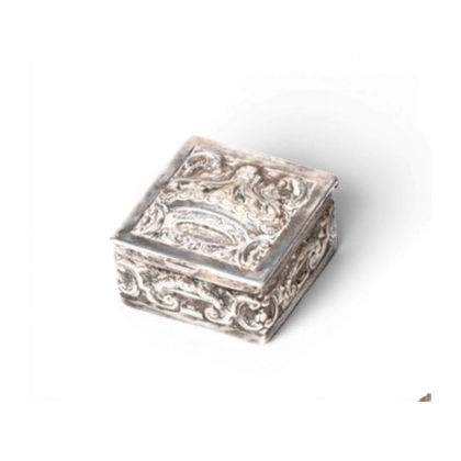 Boite en argent décor couronne royale