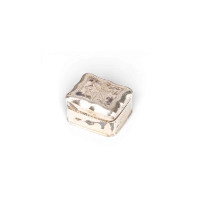 Boite rectangulaire en argent
