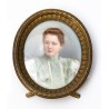 Miniature ovale sur porcelaine \"Jeune fille\"