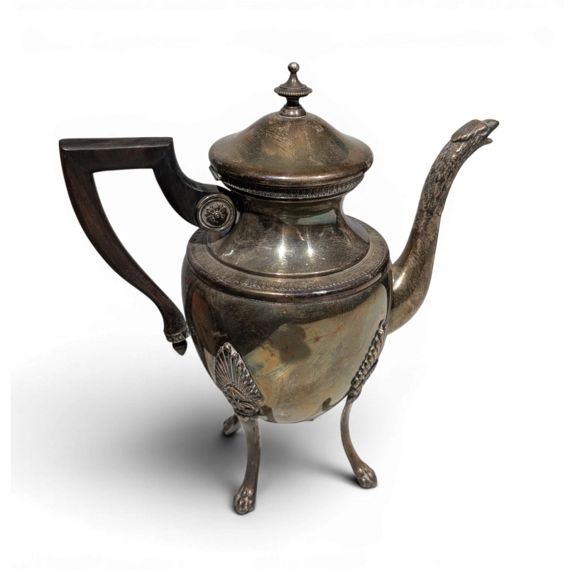 Cafetière en métal argenté