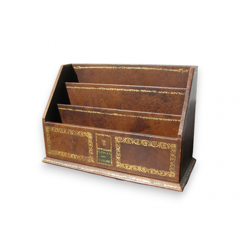 Porte-courrier en cuir brun