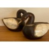 Paire de canards en bois, laiton et corne