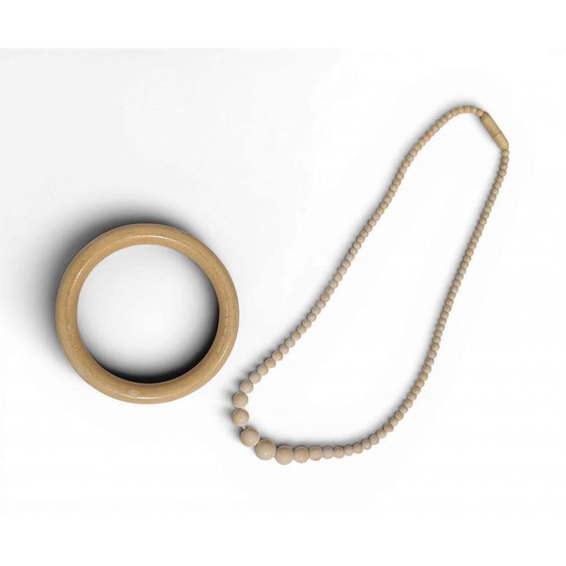 Ivory necklace and bracelet