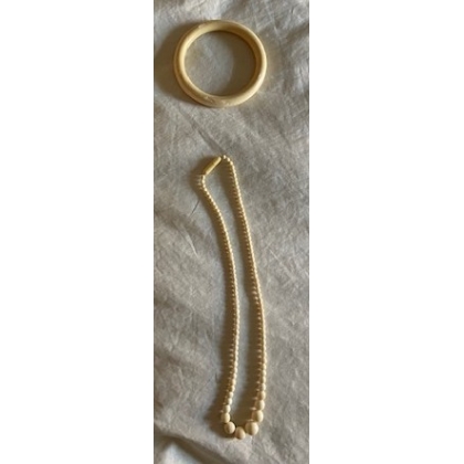 Ivory necklace and bracelet