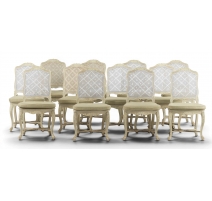 Suite de 12 chaises cannées style Louis XV