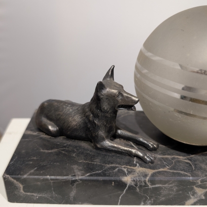 Lampe Art-Deco en marbre et régule