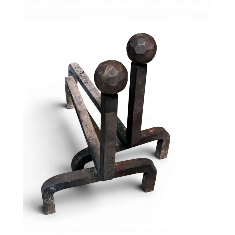 Paire de chenets en fonte avec boule en fer