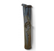 Vase en céramique bleue signé GB