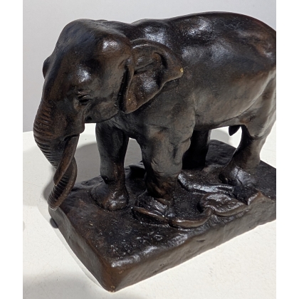  Bronze "Eléphant", signé BARYE sur  Moinat SA  - Antiquités décoration