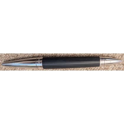 Jorg Hysek rollerball pen with its case