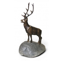 Cerf en bronze signé REUSSNER