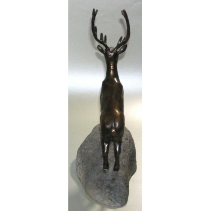 Cerf en bronze signé REUSSNER