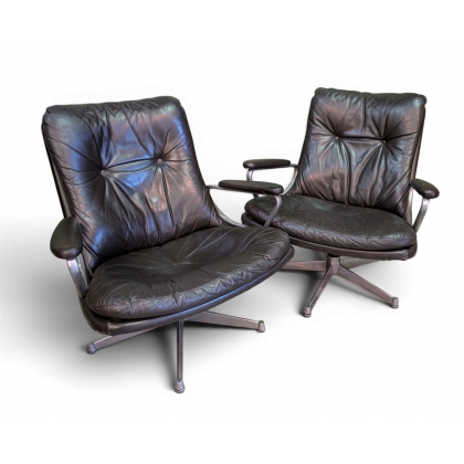 Paire de fauteuils Gentilina par VANDENBEUCK