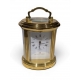 Pendule ovale par Matthew NORMAN