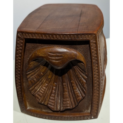 Socle en bois sculpté Espadon
