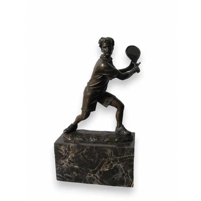 Bronze \"Tennisman\" sur un socle en marbre