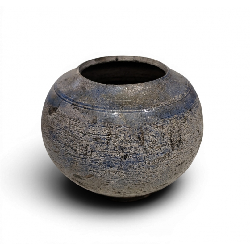 Vase en céramique signé A D