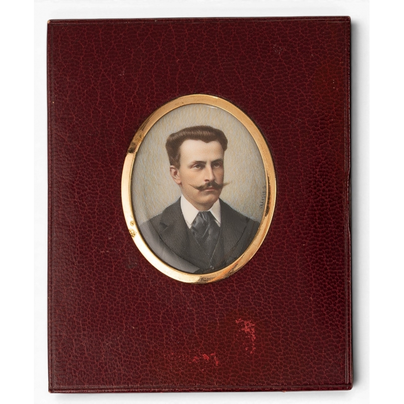 "Gentilhomme" miniature signed GRASSIS G