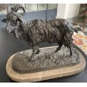 Bronze \"Bouc\" signé P.J. MÊNE