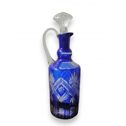 Carafe en cristal taillé, coloris bleu