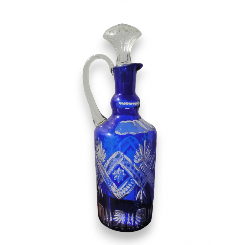 Carafe en cristal taillé, coloris bleu