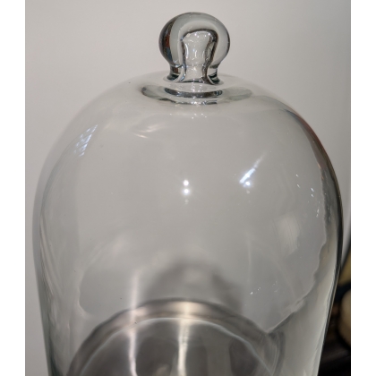 Cloche présentoir, pied en métal argenté
