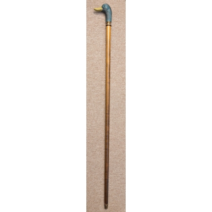 Walking stick with a ‘duck’s head’ knob
