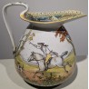 Broc en faience de Doulton