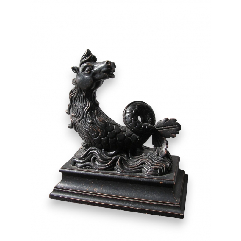 Sculpture \"Cheval marin\" en bois