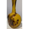 Vase soliflore jaune signé GALLÉ