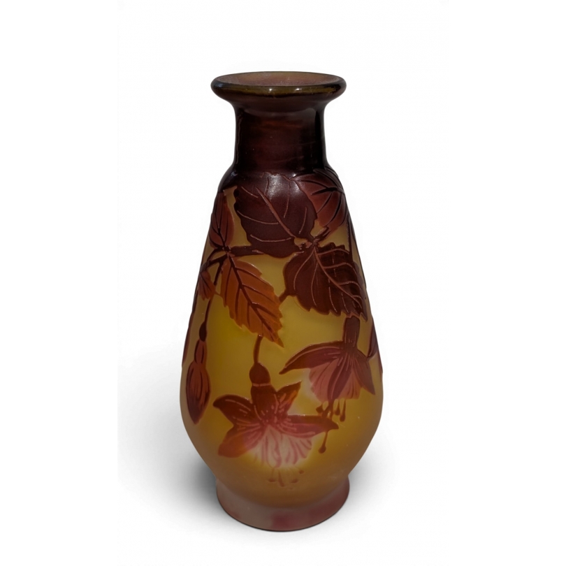 Vase soliflore jaune signé GALLÉ