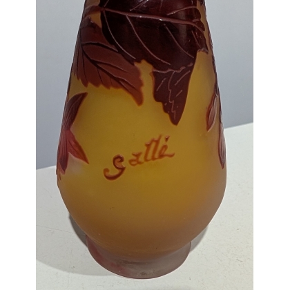 Vase soliflore jaune signé GALLÉ