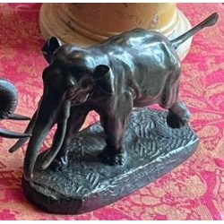 Bronze "Éléphant de Cochinchine" signé BARYE