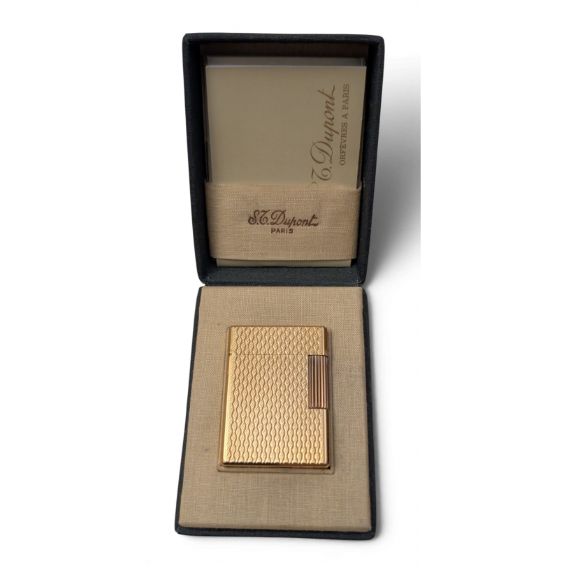 Briquet à décor vagues par DUPONT