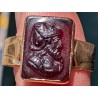 Bague en or et intaille violet