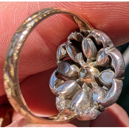 Bague en or et argent avec fleur en diamants