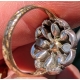 Bague en or et argent avec fleur en diamants