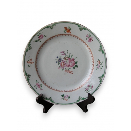Assiette en porcelaine \"Famille verte\",