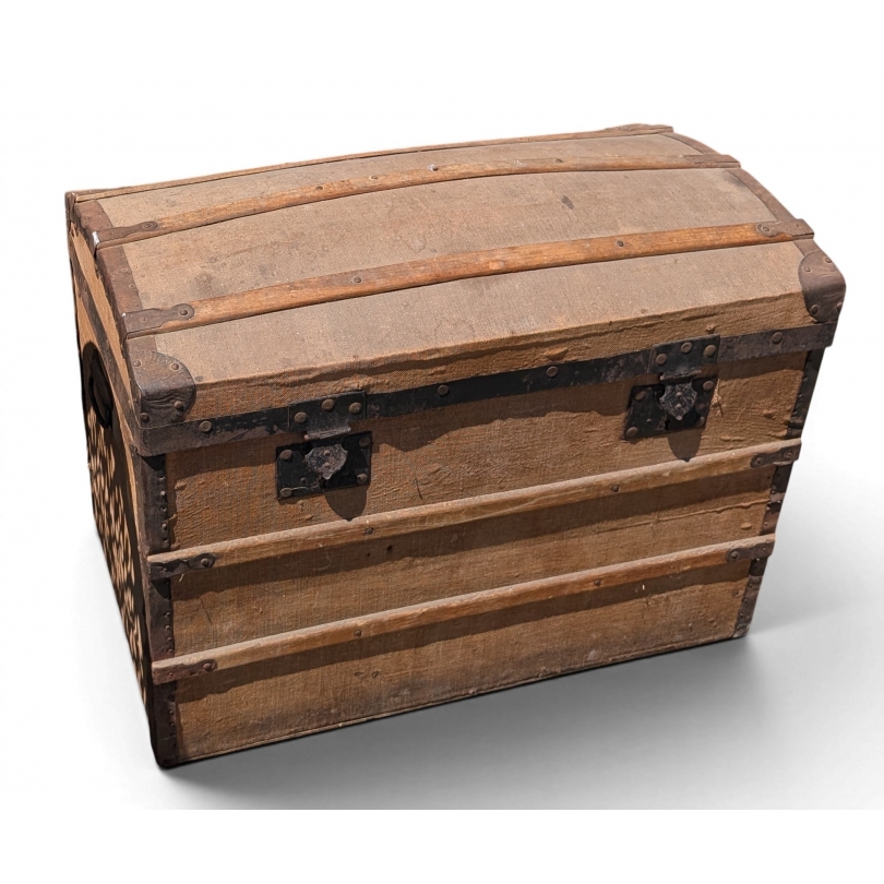 Wooden trunk with waxed canvas lining