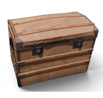 Malle en bois et toile cirée