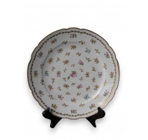 Assiette en porcelaine