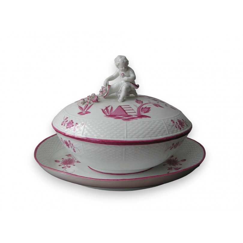 Meissen porcelain sauce boat, 19th century, from Moinat SA – Antiques and home décor