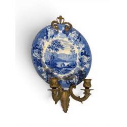 Applique en bronze et faïence Wedgewood