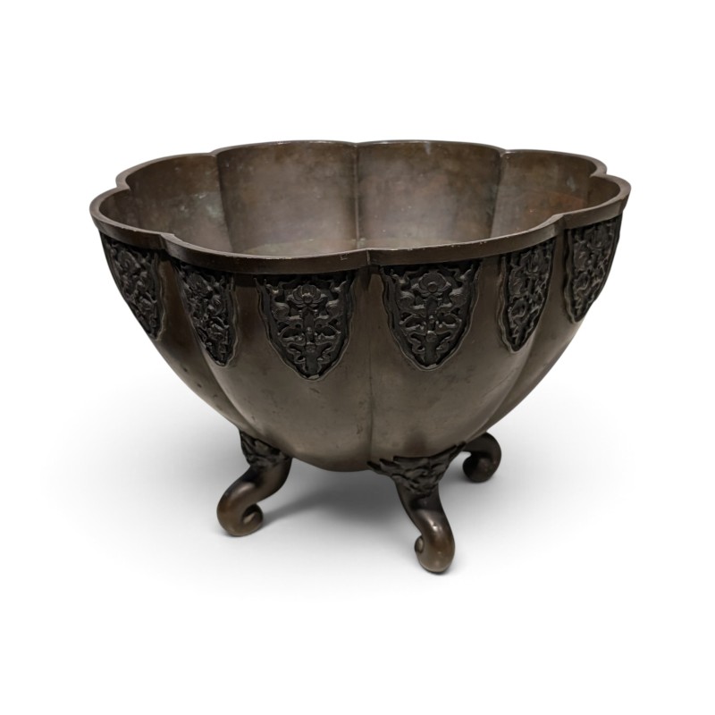 Coupe en bronze polilobée