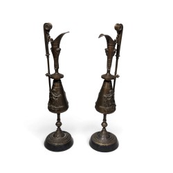 Paire d'aiguillères en bronze Chapeliers