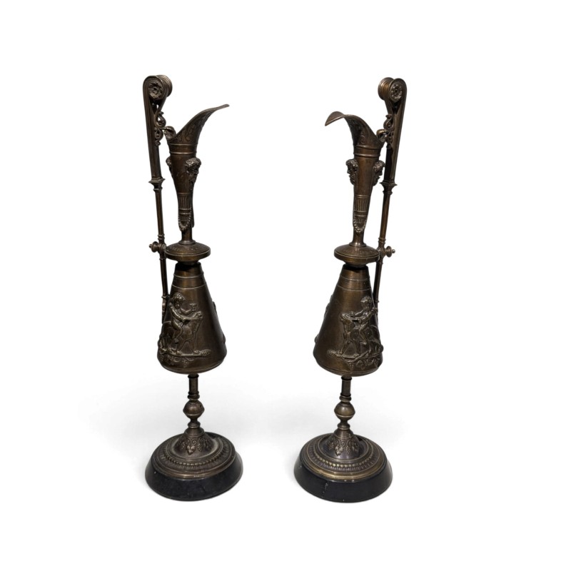 Paire d'aiguillères en bronze Chapeliers